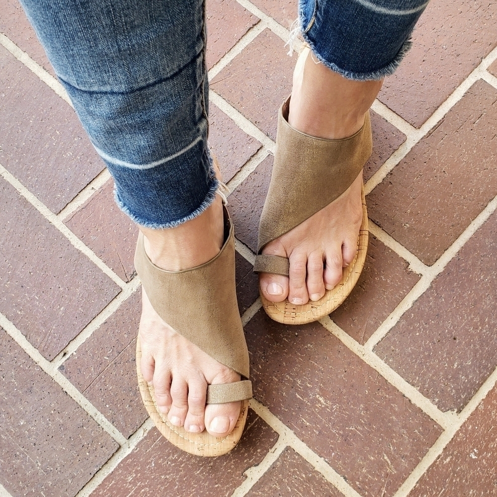 Donald Pliner Gyer Cork Wedge Platform Sandals Toe Ring Loop Champaign Tan 8